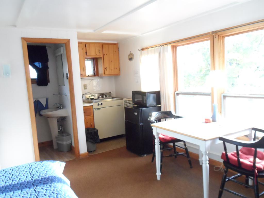 White Oak Motel & Cottagesホールダーネス 部屋 写真