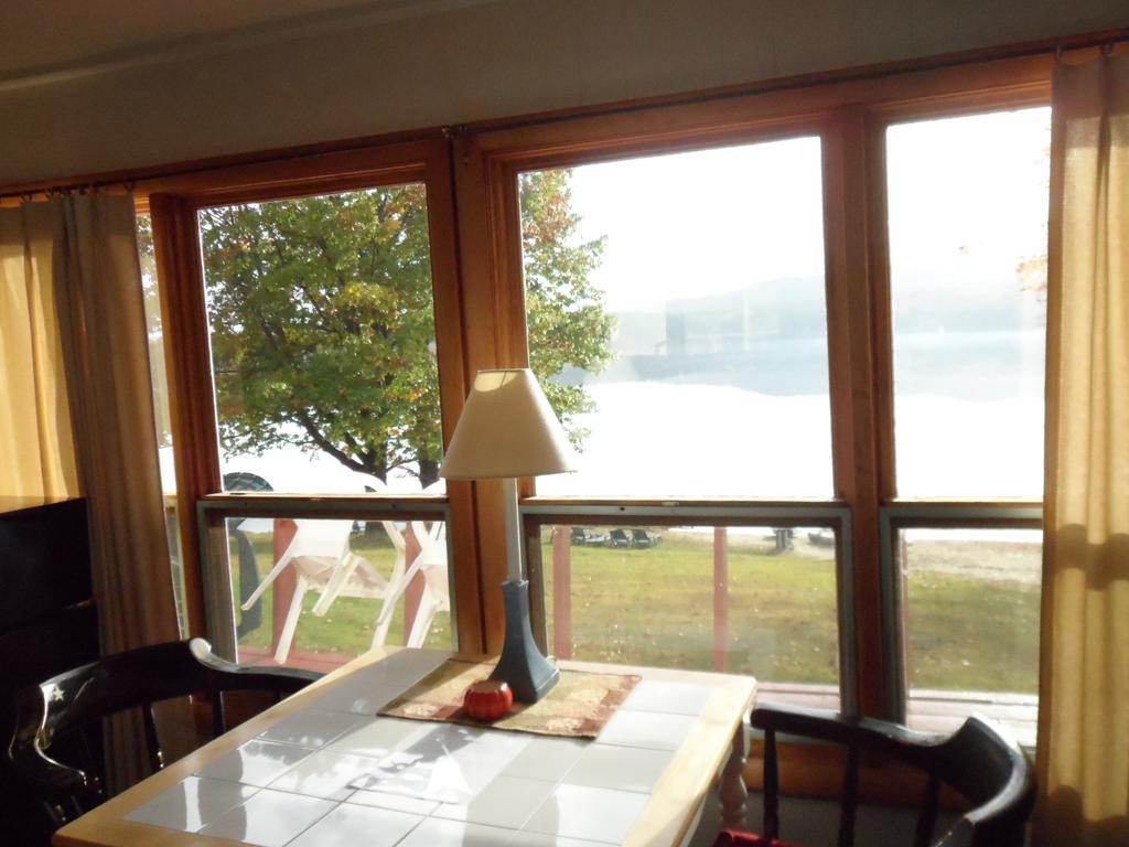 White Oak Motel & Cottagesホールダーネス 部屋 写真