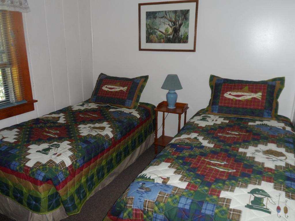 White Oak Motel & Cottagesホールダーネス 部屋 写真