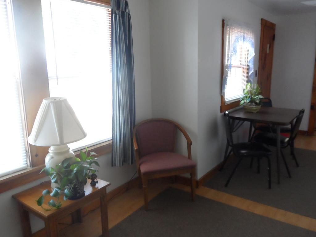White Oak Motel & Cottagesホールダーネス 部屋 写真