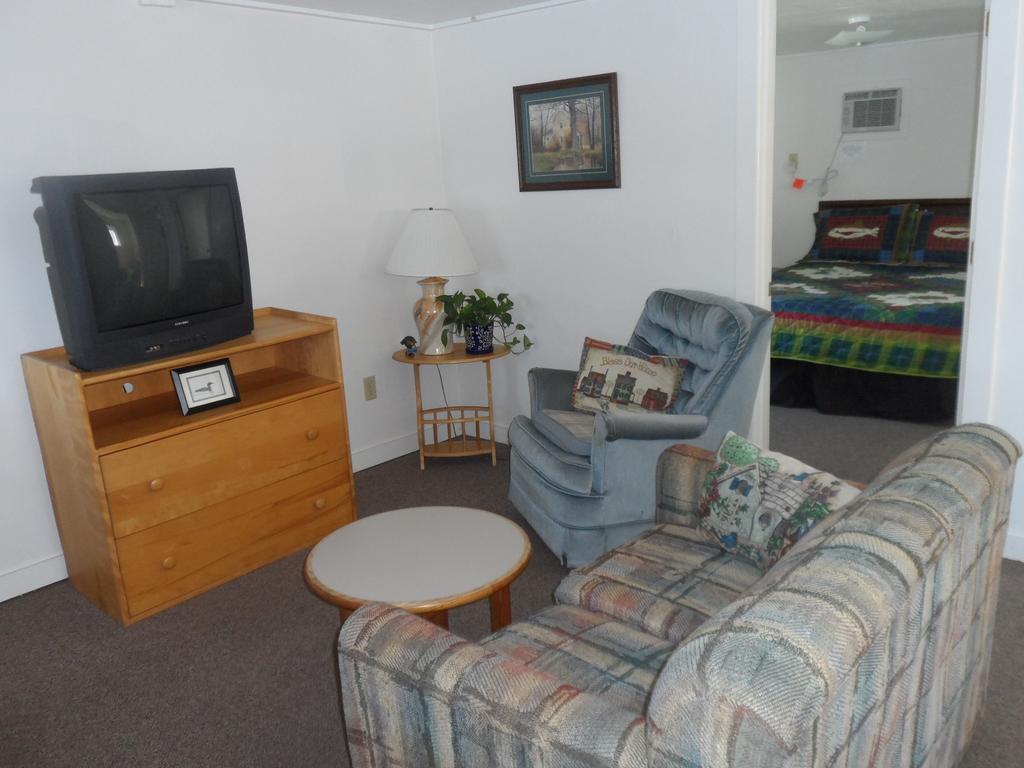 White Oak Motel & Cottagesホールダーネス 部屋 写真