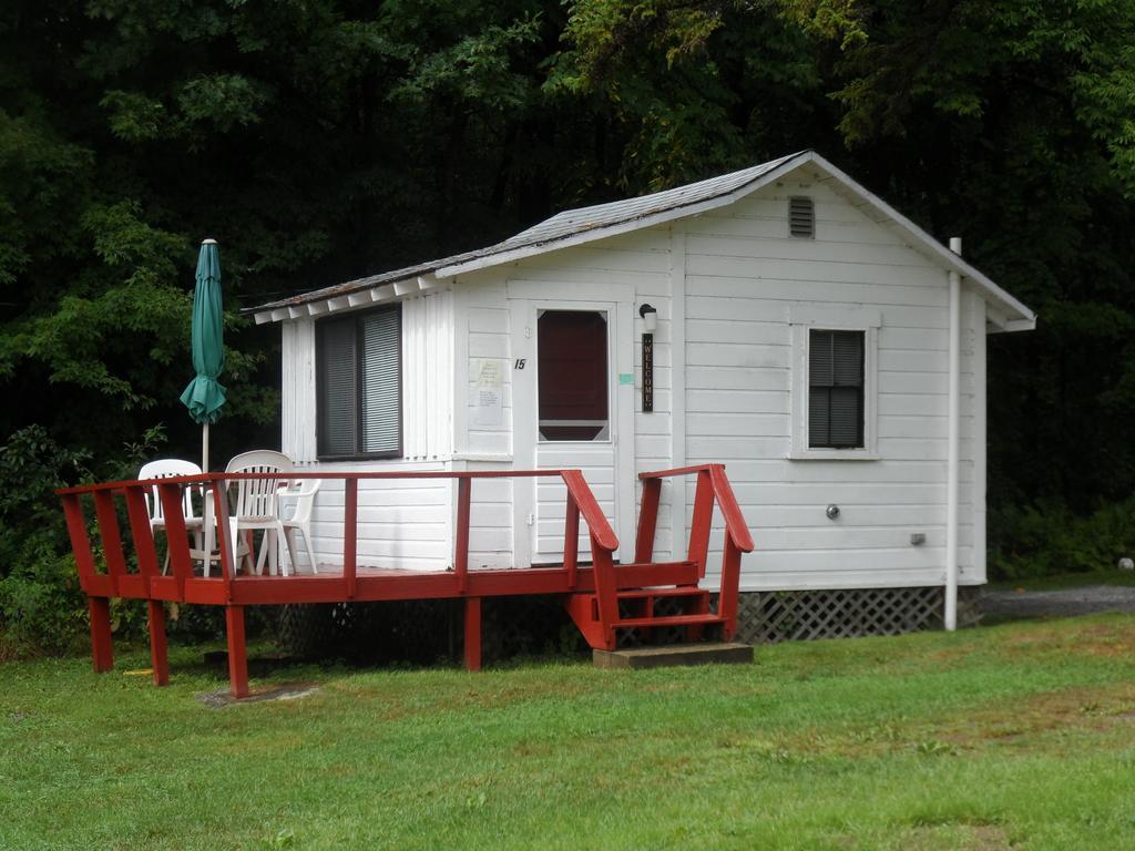 White Oak Motel & Cottagesホールダーネス 部屋 写真